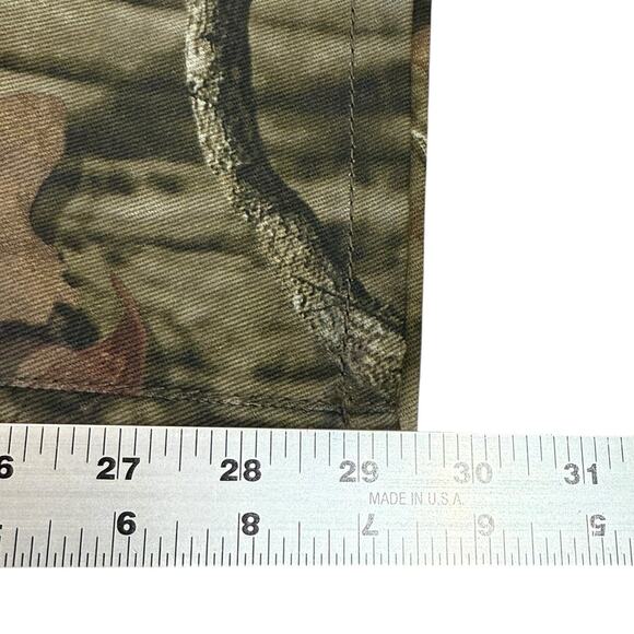 Mossy Oak Men’s 32 x 30 Infinity Camo Jean Style Pants - Picture 3 of 6